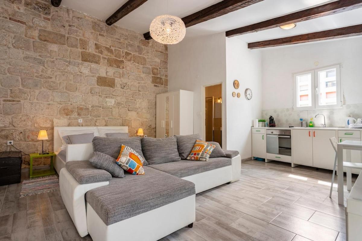 Apartments Martinis Vis Luaran gambar
