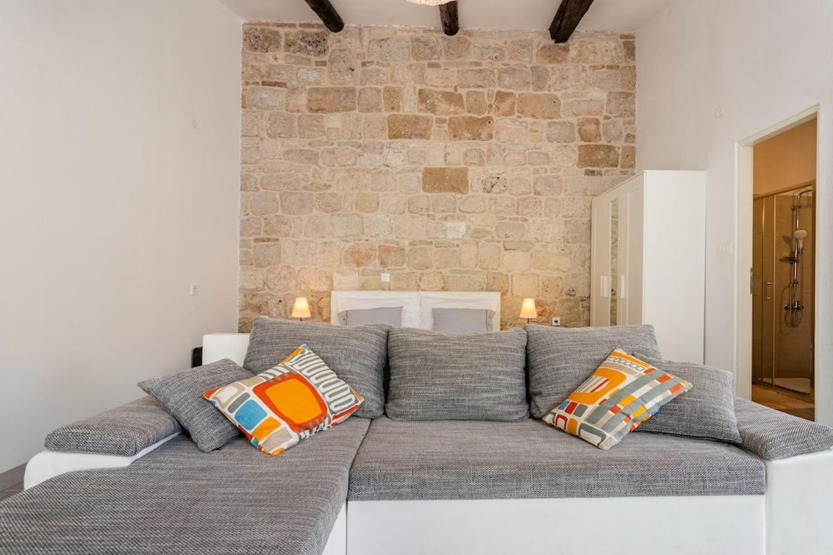 Apartments Martinis Vis Luaran gambar